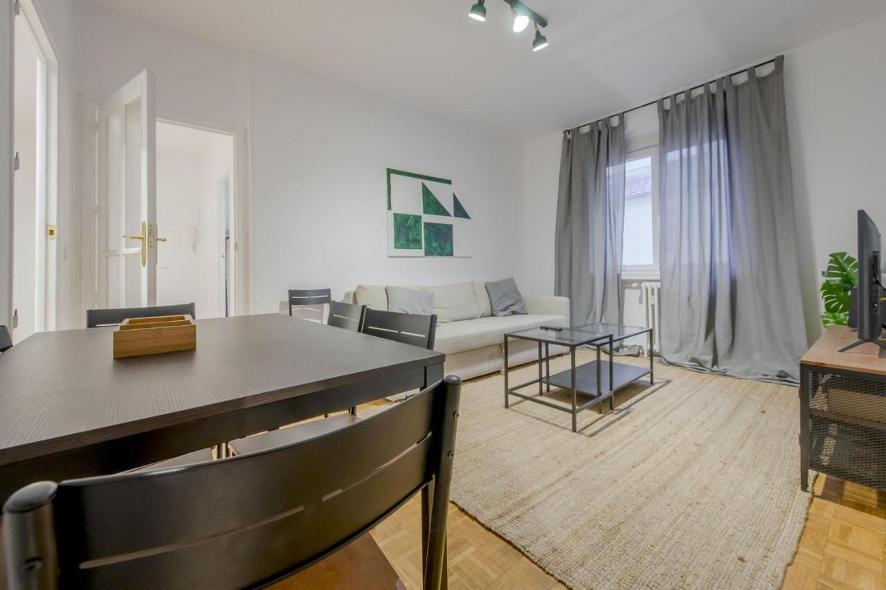 Centrico Apt Para 7P En La Latina/Centro Madrid Kültér fotó