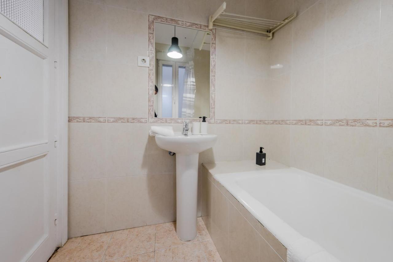 Centrico Apt Para 7P En La Latina/Centro Madrid Kültér fotó