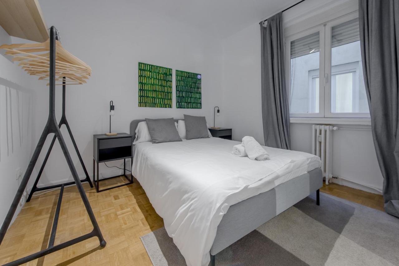Centrico Apt Para 7P En La Latina/Centro Madrid Kültér fotó